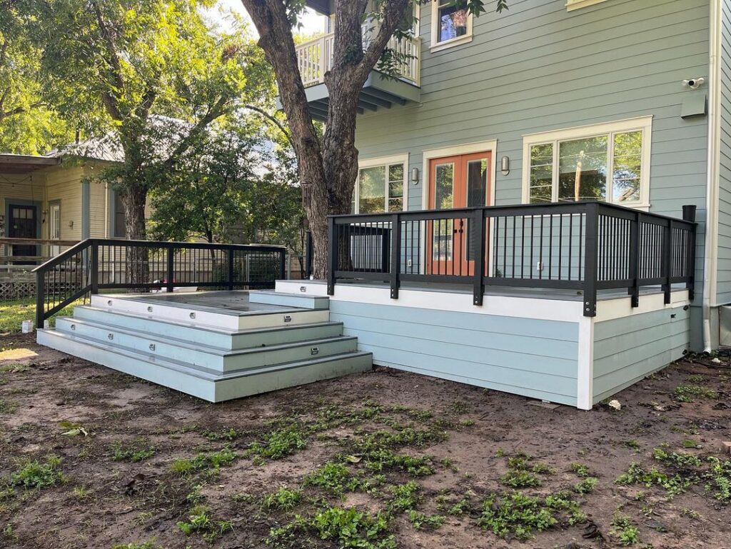 Deck-Builder-WA-deck-project-outside-view-2