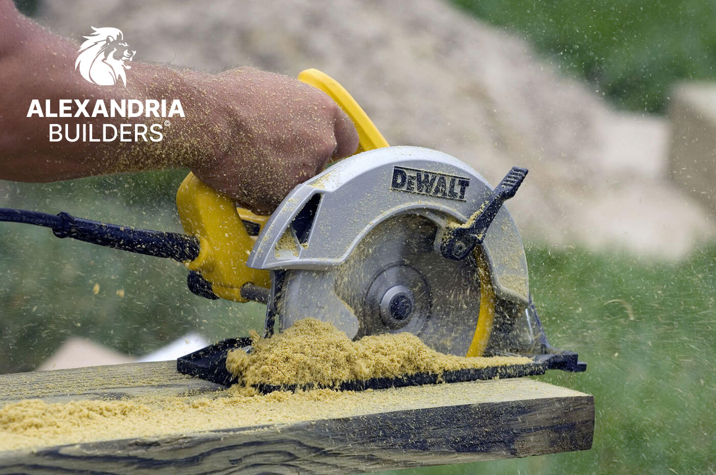 cutting-deck-wood-with-circular-saw-bellevue-wa
